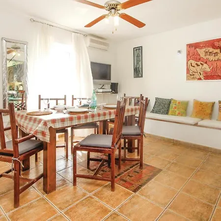 2 Bedroom Nice In