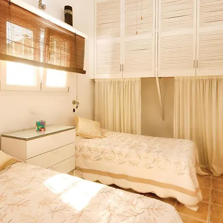 Nyaraló 2 Bedroom Nice In Casares